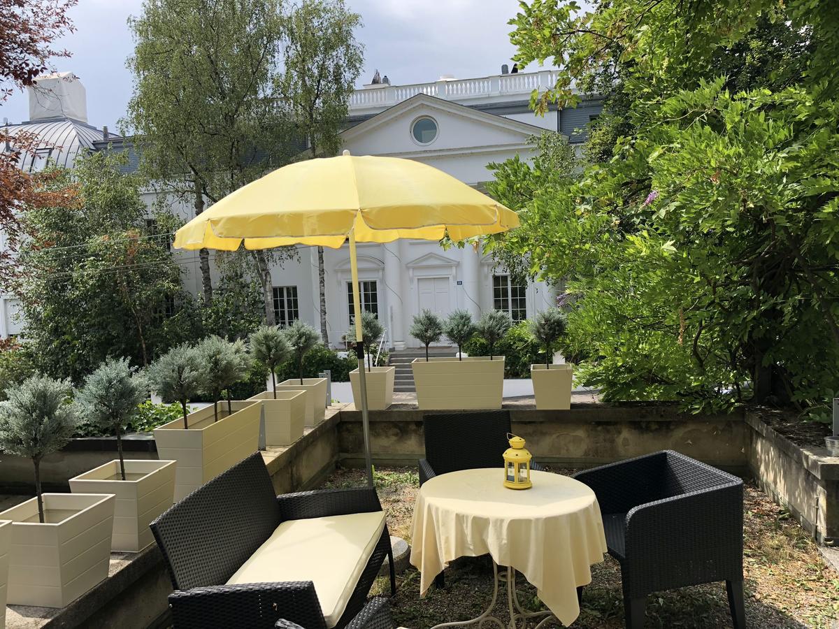 Garden Studio Apartment Zürichberg Buitenkant foto